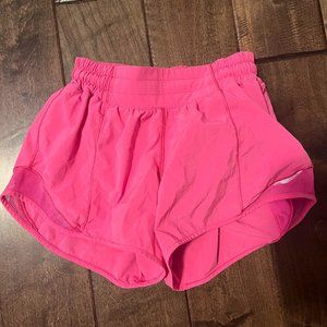 lululemon Hotty Hot Low-Rise Lined Short 4"